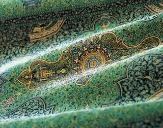 تصویر 2 از فرش ابریشمی فیروزه ای در ابعاد مختلف